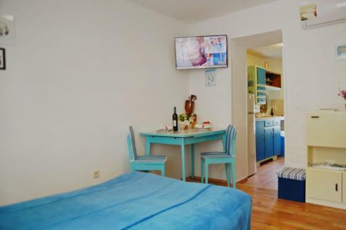 Promenade Apartment