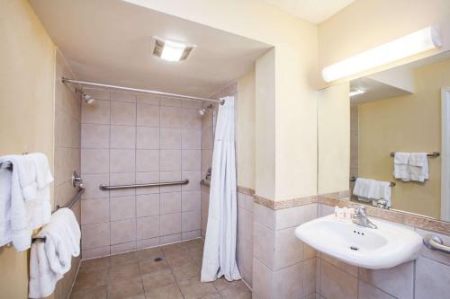 Hotel Days Inn San Antonio Alamo/riverwalk