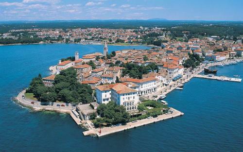 Hostal Peskera Apartments Tomicic