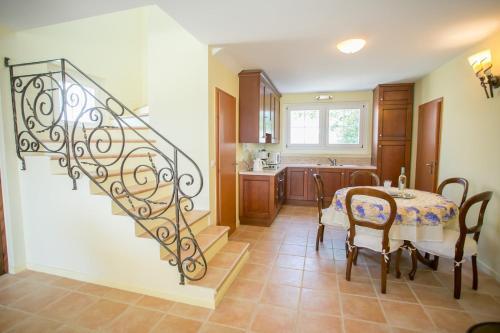 Two-bedroom Villa Bella Vista With Sea View