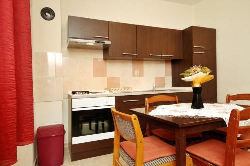 Apartments By The Sea Posedarje (novigrad) - 6240