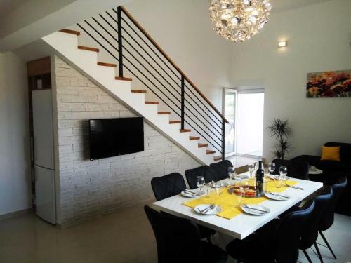 Seaside Holiday House Posedarje (novigrad) - 15961