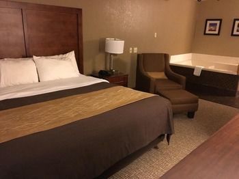 Hotel Comfort Inn & Suites