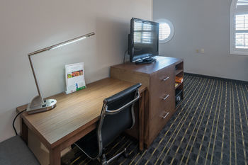 Hotel Howard Johnson San Bruno