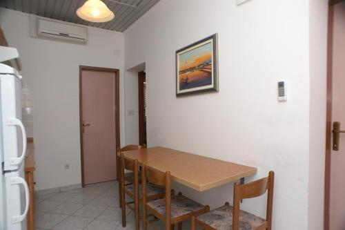 Apartments With A Parking Space Povljana (pag) - 233