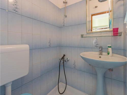 Two-bedroom Holiday Home In Pula