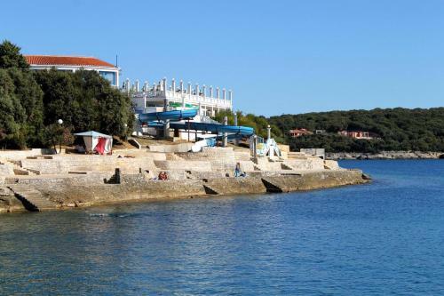 Apartments With A Parking Space Pula - 7178