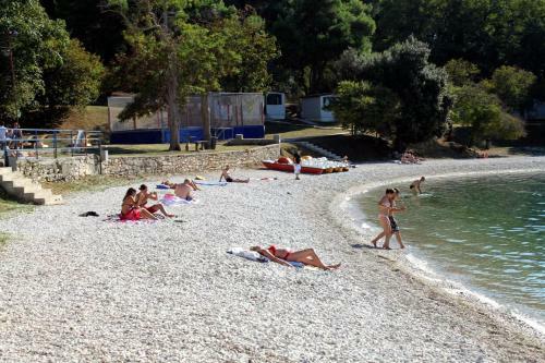 Apartments With A Parking Space Pula - 7646