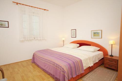 Apartments With A Parking Space Punat (krk) - 5408