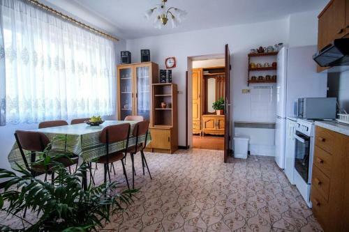 Apartments With A Parking Space Barbat (rab) - 14431