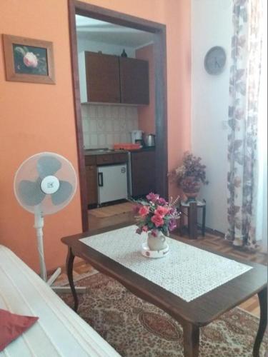 Apartments With A Parking Space Banjol (rab) - 16334