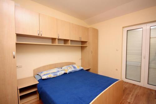 Apartments With A Parking Space Kampor (rab) - 5018