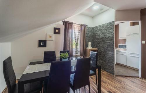 Two-bedroom Apartment In Rakovica