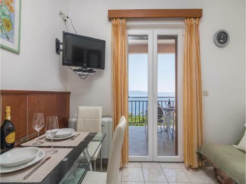 One-bedroom Apartment In Labin