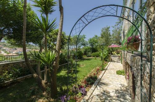 Hostal Apartments Suzana