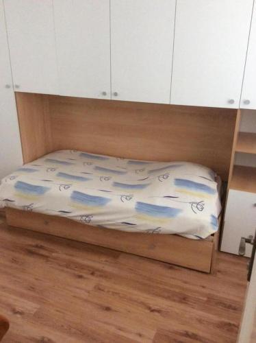 Apartments With Wifi Rijeka - 13936