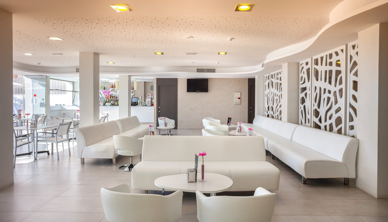 Hotel Rh Vinar�s Aura