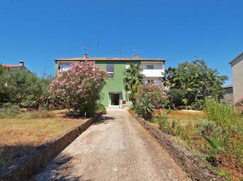 Apartments Fuma 161