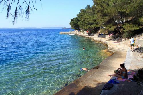 Apartments With A Parking Space Sali (dugi Otok) - 872