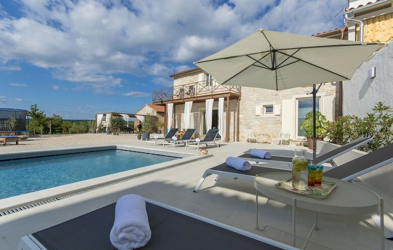 Villa Famiglia