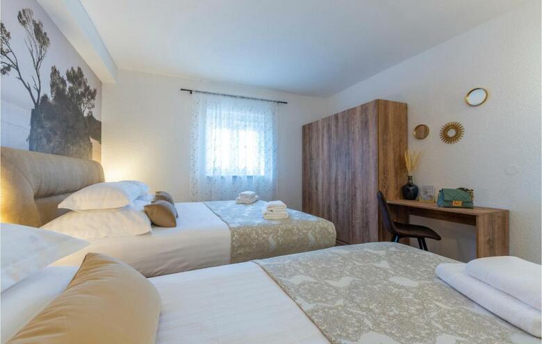 Holiday Home Sestanovac Put Zezevice