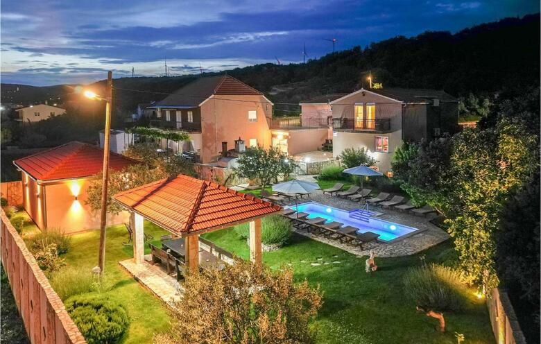Holiday Home Sestanovac Put Zezevice