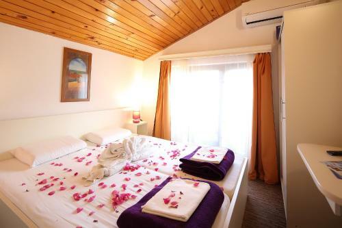 Hostal Guest House Zeba & Riviera