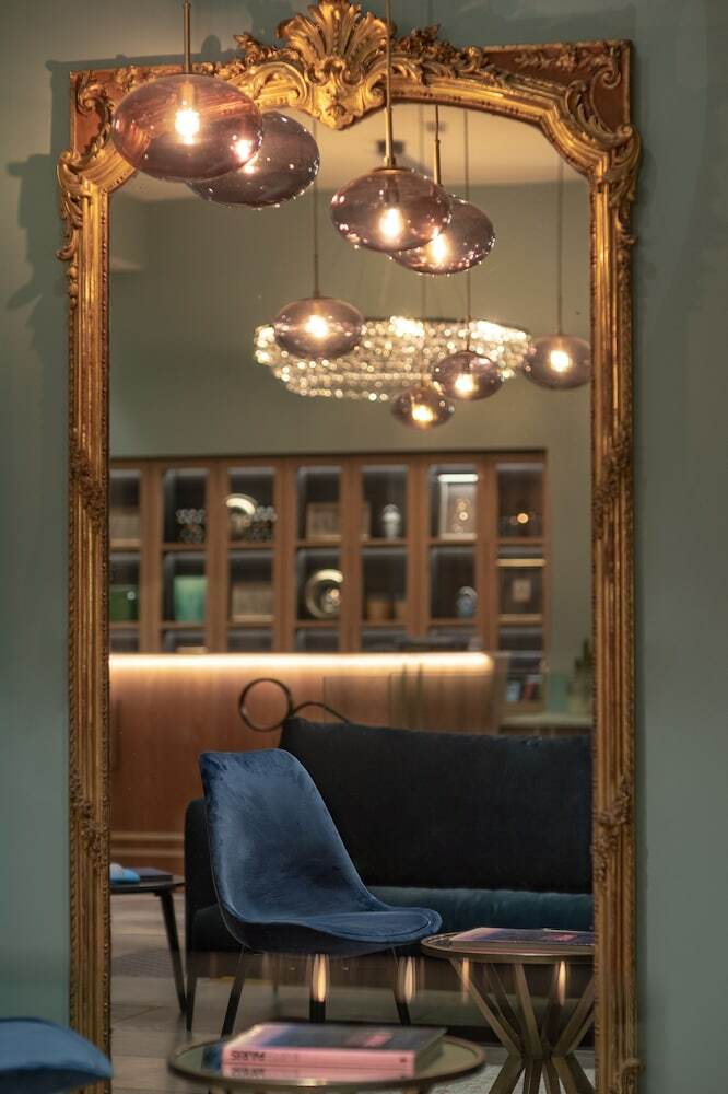 Lyric Hotel Paris