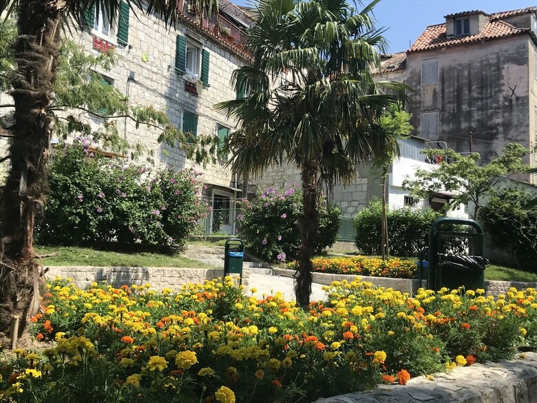 Hostal Nirvana Rooms Split