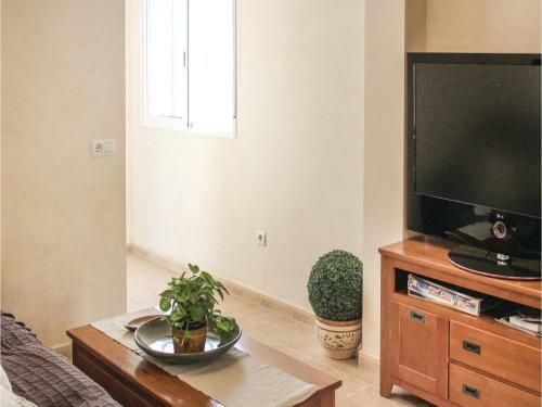 Three-bedroom Holiday Home In Los Narejos