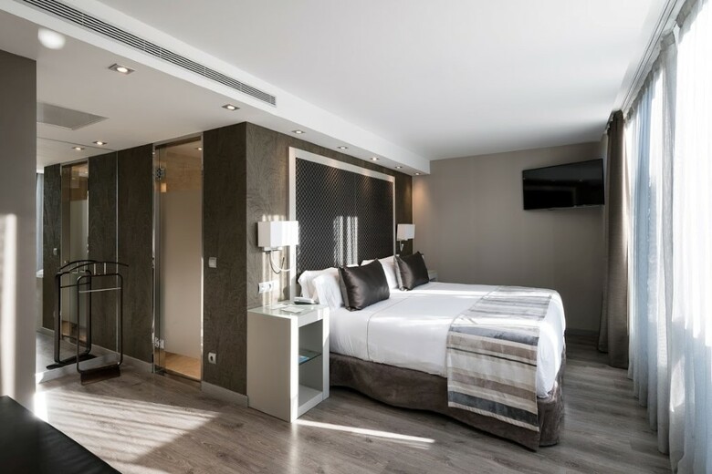 Hotel Catalonia Square