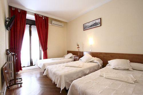 Hostal Aresol