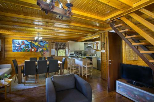Ricky Chalet Near Troodos