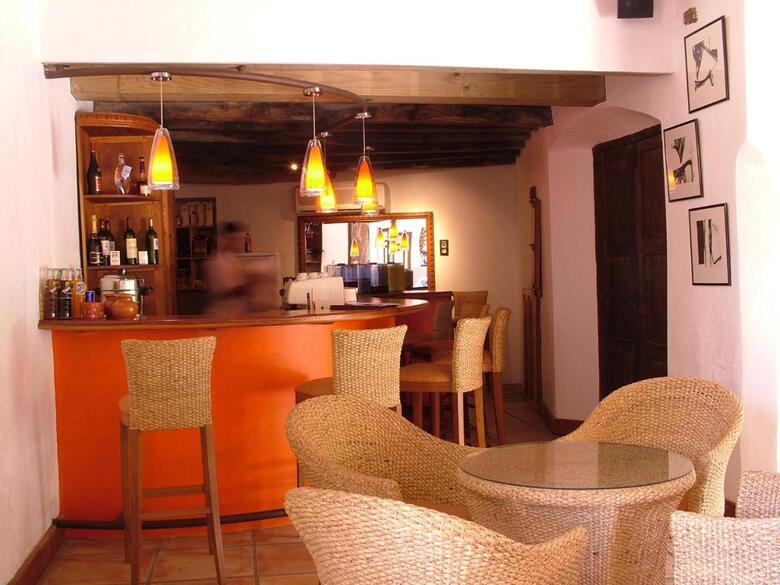 Hotel Los Almendros De San Lorenzo