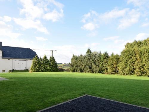 Quaint Apartment In Leglise With Large Garden