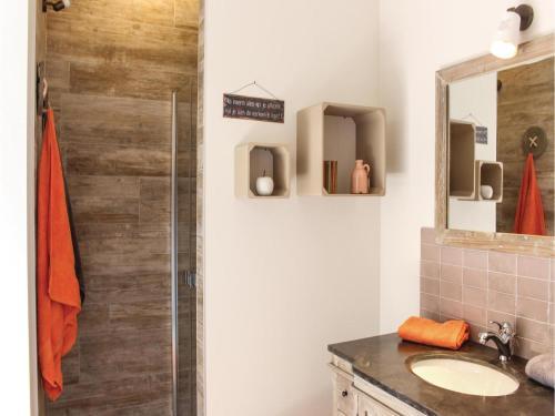 Nine-bedroom Holiday Home In Borgloon