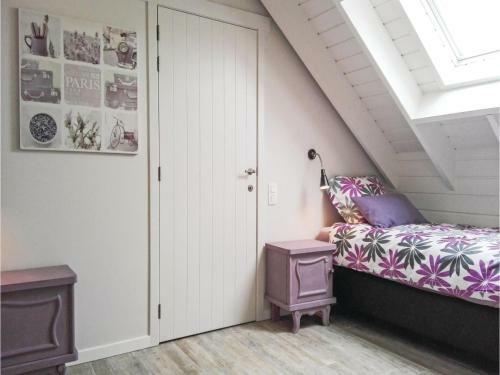Nine-bedroom Holiday Home In Borgloon