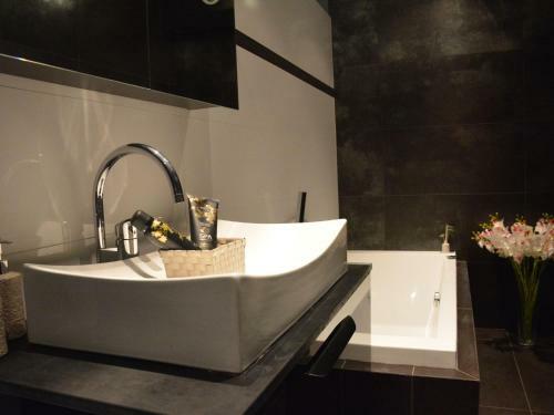 Luxurious Villa In Beauraing With Garden