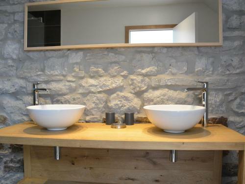 Cozy Farmhouse In Gesves With Covered Terrace
