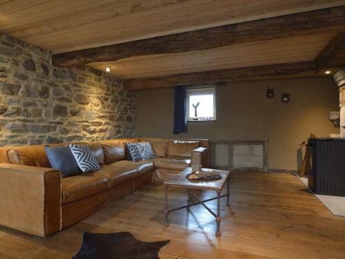 Cozy Cottage In Theux With Pool And Jacuzzi