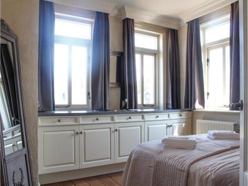 Four-bedroom Holiday Home In Neerpelt