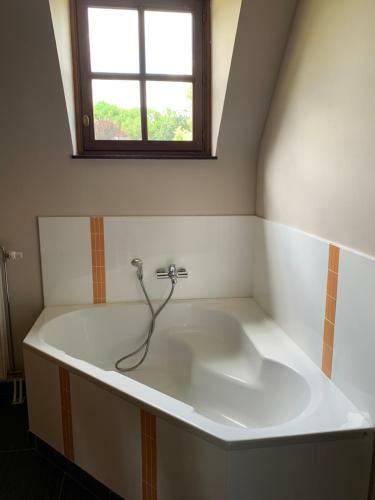 Hostal Chapeauveau B&B