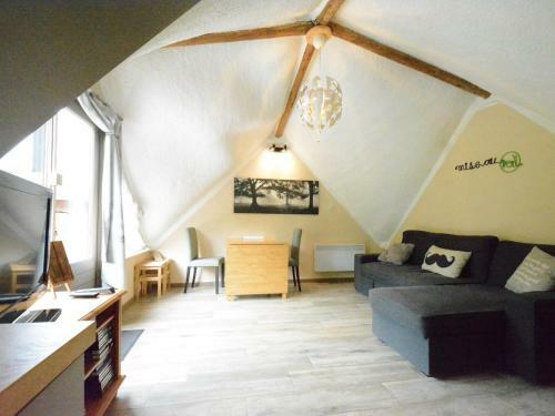 Spacious Chalet In Gesves Near River