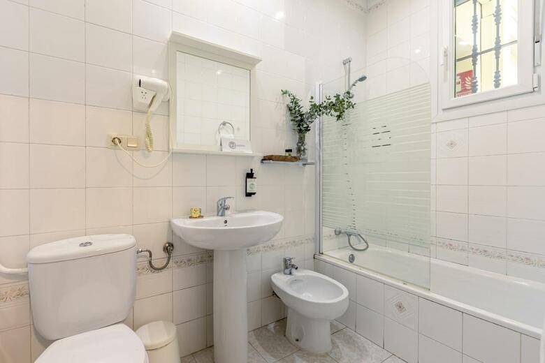 Hostal N�a Alameda