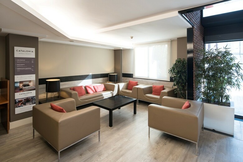 Hotel Catalonia Alb�niz