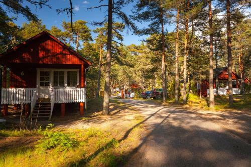 Roosta Holiday Village