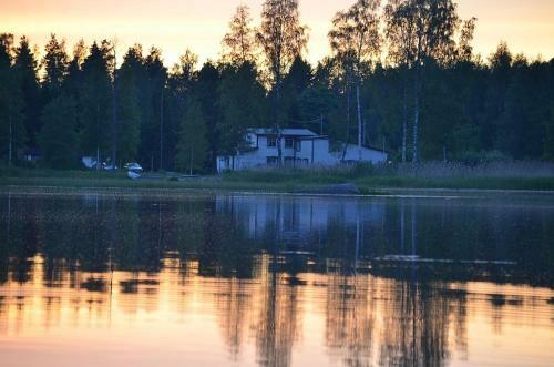 Hostal J�rve��re Holiday House