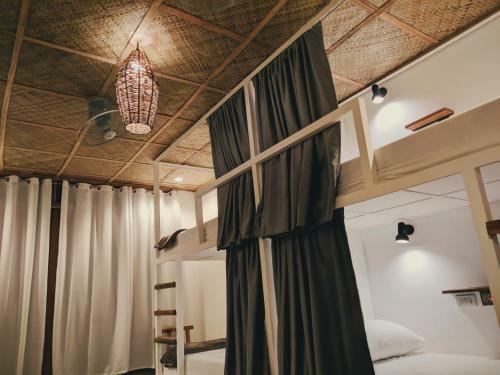 Lampara Siargao Boutique Hostel