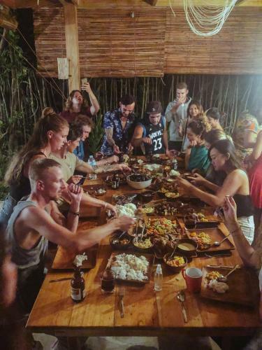 Lampara Siargao Boutique Hostel