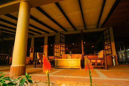 Mountains Of The Moon Hotel